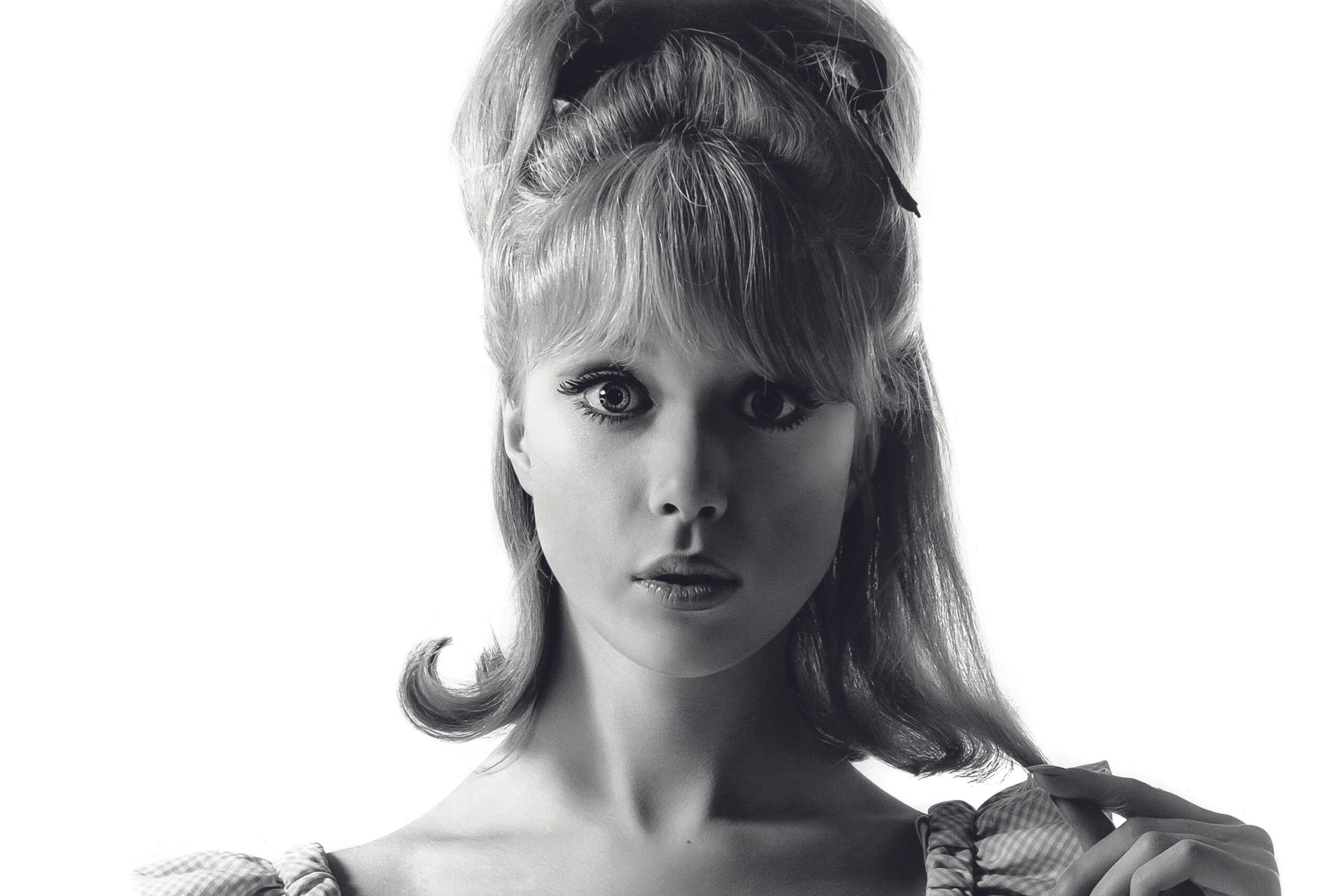 Legendary rock muse Pattie Boyd on her life in pictures - The Luxury ...